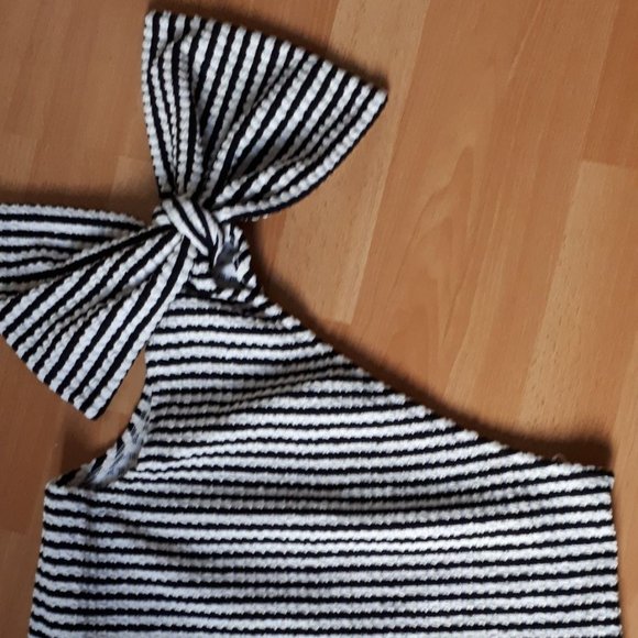 Club Monaco bow tie top - Picture 3 of 5